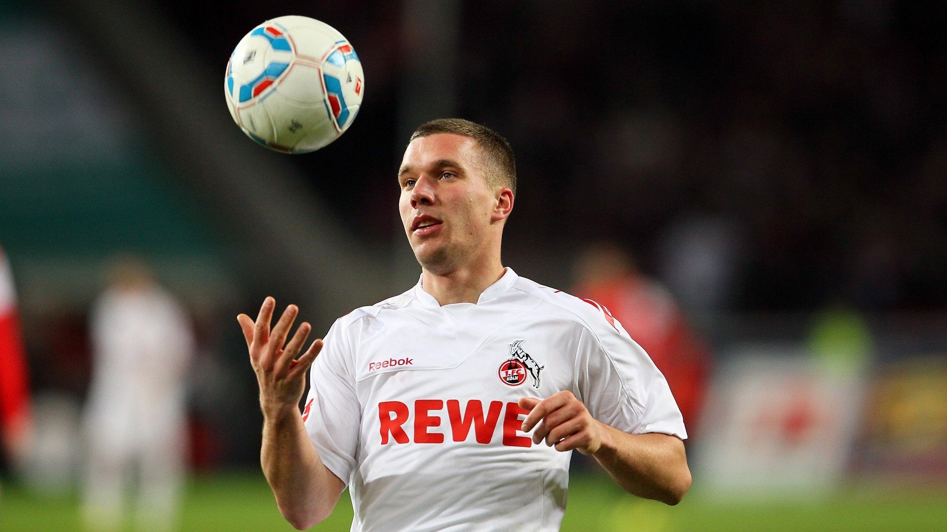 爱游戏体育在线-精彩瞬间盘点：本周最震撼的比赛瞬间，比赛的精彩瞬间的句子